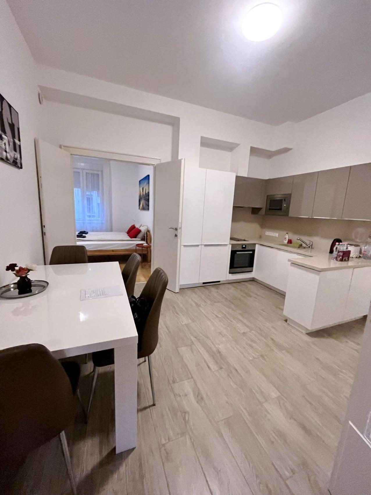 Boutique Family Apartment In The Heart Of City Budapest Kültér fotó