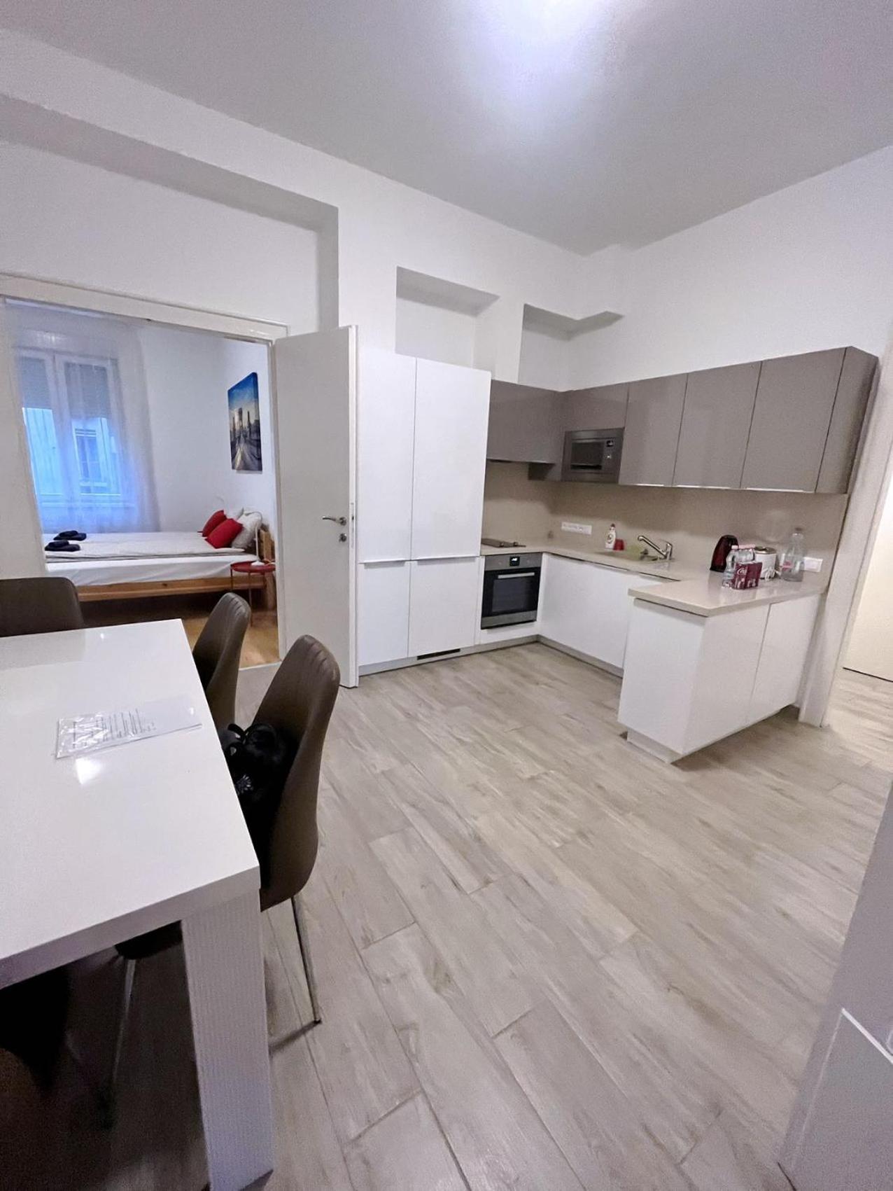 Boutique Family Apartment In The Heart Of City Budapest Kültér fotó