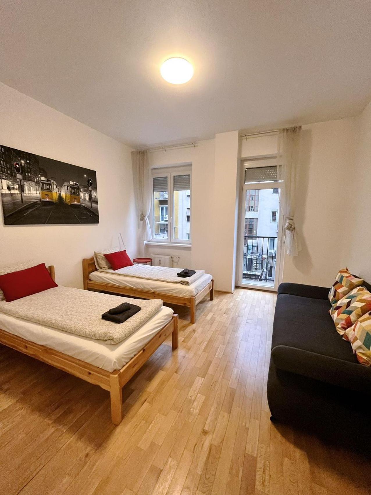 Boutique Family Apartment In The Heart Of City Budapest Kültér fotó