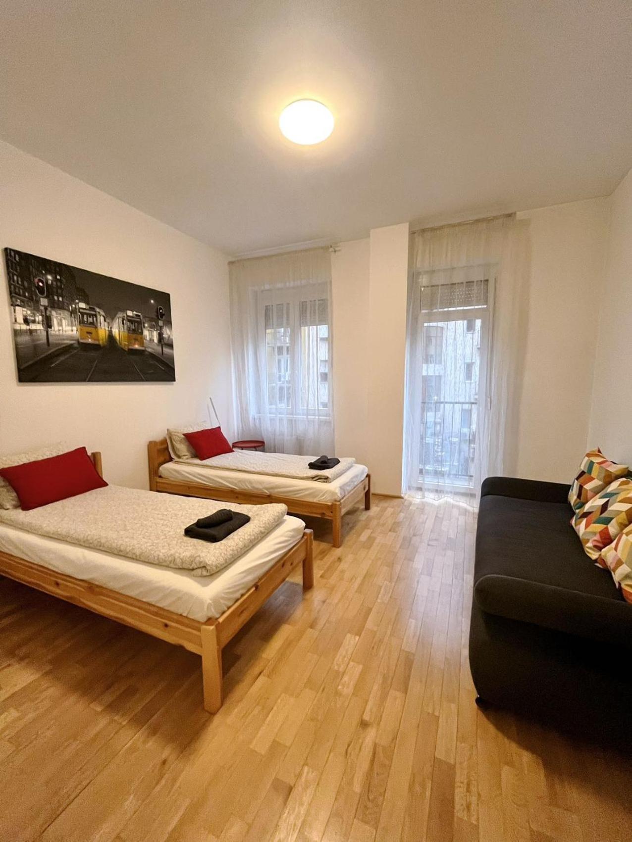 Boutique Family Apartment In The Heart Of City Budapest Kültér fotó