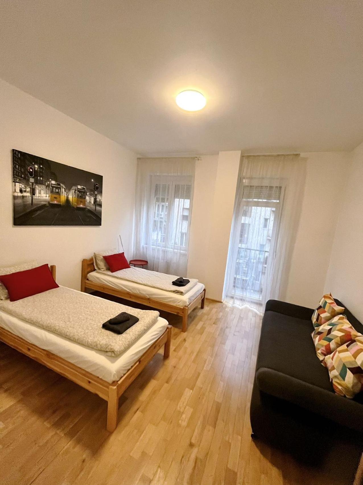 Boutique Family Apartment In The Heart Of City Budapest Kültér fotó